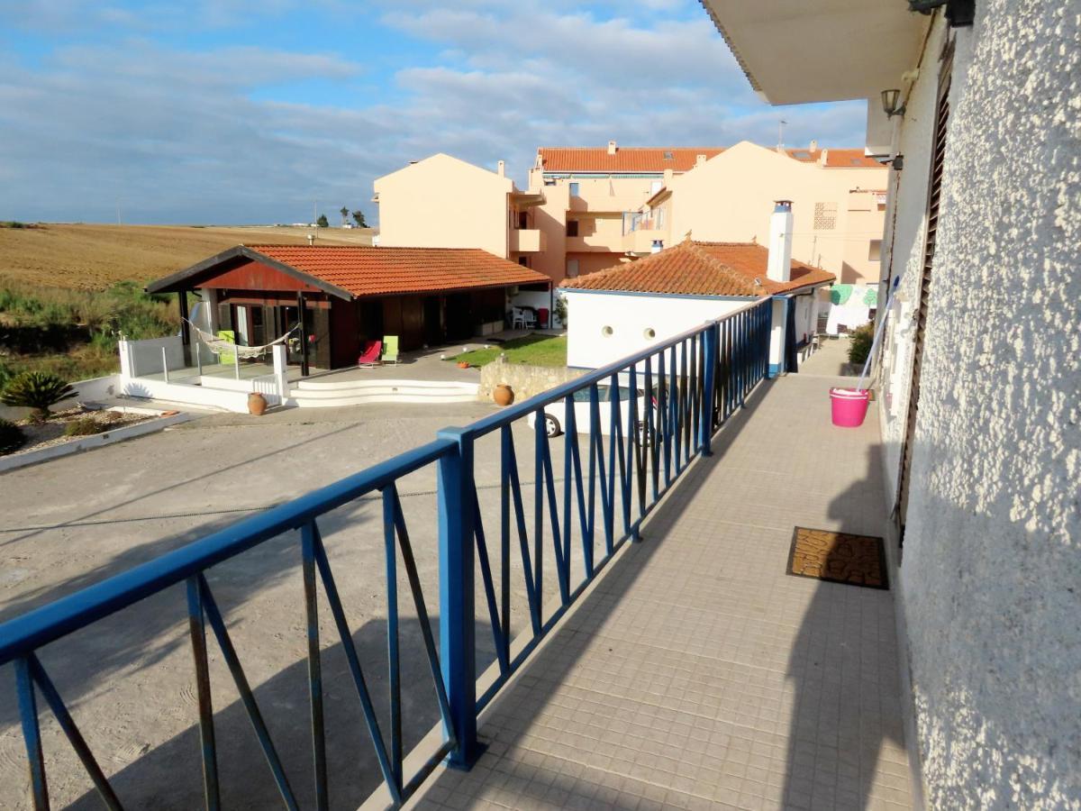 Casa Do Portao Azul - Espadarte Atouguia Da Baleia Esterno foto